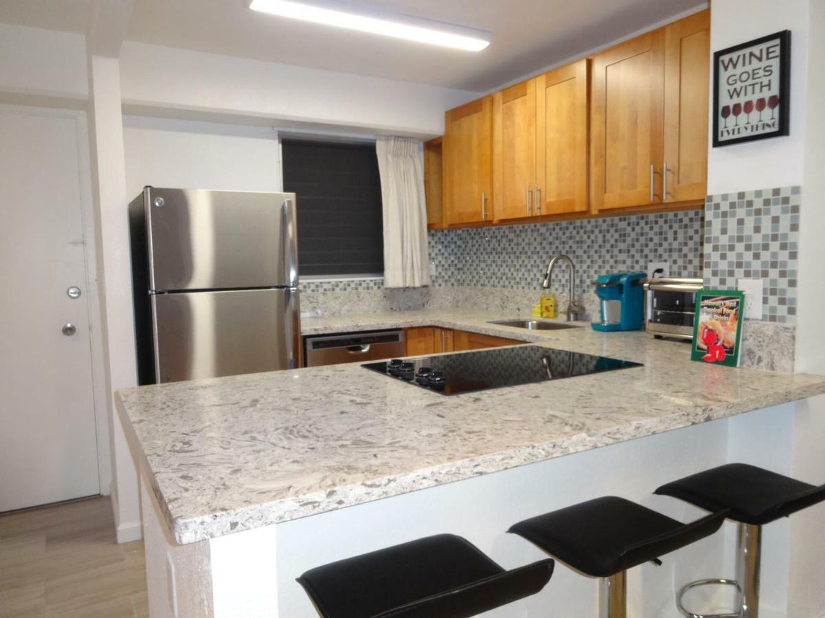 Waikiki 2Br King/King Beds Newly Renovated Apartment โฮโนลูลู ภายนอก รูปภาพ